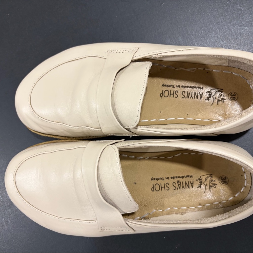 Anya’s Shop Women’s Size 38 Cream Loafers - Picture 5 of 6